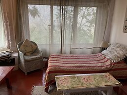 ROSASTAYS Jeolikote Bara Bungalow