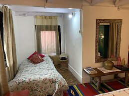 ROSASTAYS Jeolikote Bara Bungalow