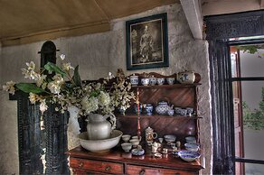 ROSASTAYS Jeolikote Bara Bungalow