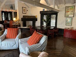 ROSASTAYS Jeolikote Bara Bungalow