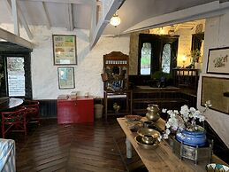 ROSASTAYS Jeolikote Bara Bungalow