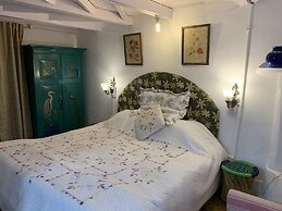 ROSASTAYS Jeolikote Bara Bungalow