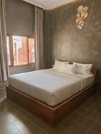 Tachang Airport Hotel