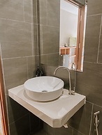 Tachang Airport Hotel