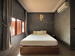 Tachang Airport Hotel