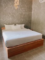 Tachang Airport Hotel