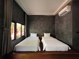 Tachang Airport Hotel