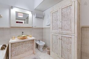 Fontana di Trevi Home