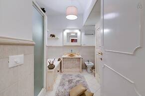 Fontana di Trevi Home