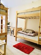 Pid Vysokym Zamkom Hostel