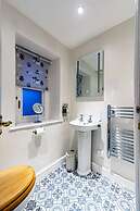 Garth Dderwen Guest House