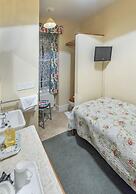 Garth Dderwen Guest House