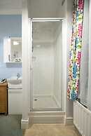 Garth Dderwen Guest House