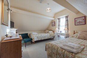 Garth Dderwen Guest House