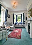 Garth Dderwen Guest House