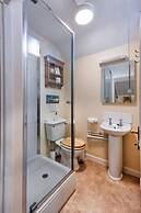 Garth Dderwen Guest House