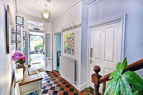 Garth Dderwen Guest House