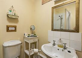 Garth Dderwen Guest House