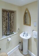 Garth Dderwen Guest House