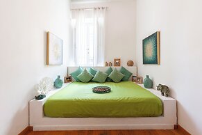 Pantheon Luxury Gold Apartment