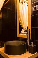 Pantheon Luxury Gold Apartment