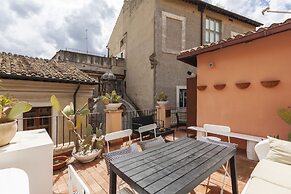 Pantheon Terrace Natural Flat