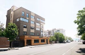 Capital Hotel