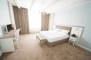Capital Hotel