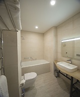 Capital Hotel