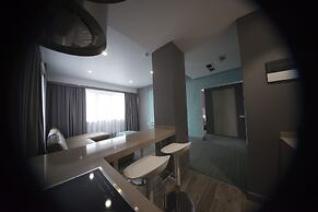 Capital Hotel