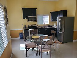 Rochester Modern Chic Apartment