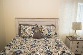 Rochester Modern Chic Apartment