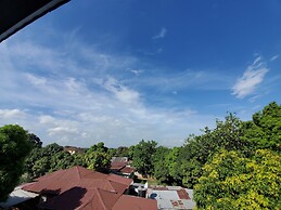 Rochester Modern Chic Apartment