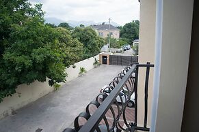 Rochester Modern Chic Apartment