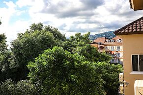 Rochester Modern Chic Apartment