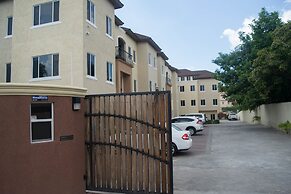 Rochester Modern Chic Apartment