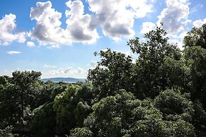 Rochester Modern Chic Apartment