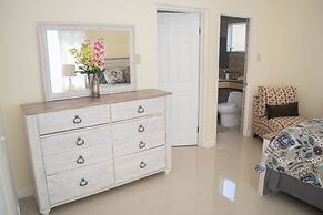 Rochester Modern Chic Apartment