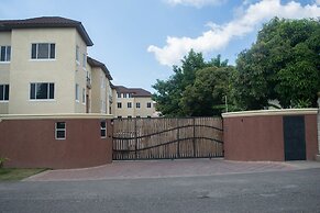 Rochester Modern Chic Apartment