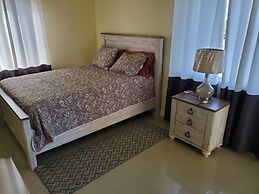 Rochester Modern Chic Apartment