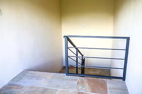 Rochester Modern Chic Apartment