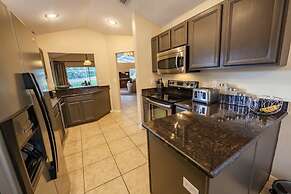 Mallory Pad Apartment 4 Bedroom