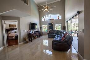 Mallory Paradise Apartment 4 Bedroom