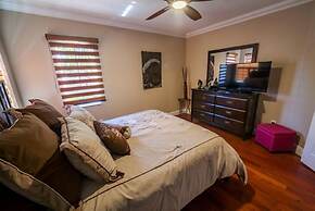 Mallory Paradise Apartment 4 Bedroom