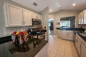 Mallory Paradise Apartment 4 Bedroom