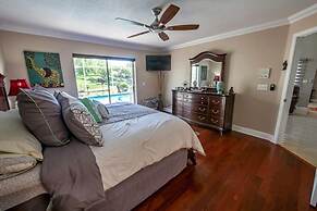 Mallory Paradise Apartment 4 Bedroom