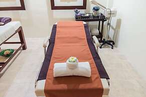 Bangkok Natural Spa Resort and Suite