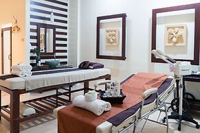 Bangkok Natural Spa Resort and Suite