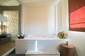 Bangkok Natural Spa Resort and Suite