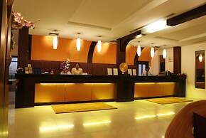 Bangkok Natural Spa Resort and Suite